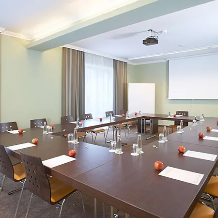 Citycentre, Sure Collection By Western 3* Ratisbona