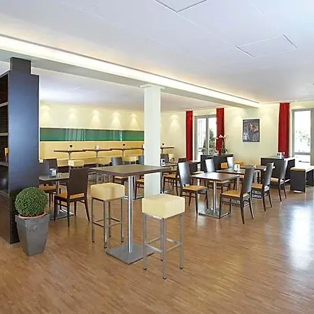 Citycentre, Sure Collection By Western 3* Ratisbona